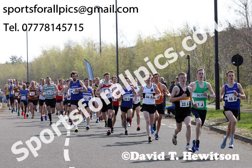 Senior mens 2019 Elswick Harirers Good Friday Road Relay, Newburn, Newcastle. Photo:  David T. Hewitson/Sports for All Pics